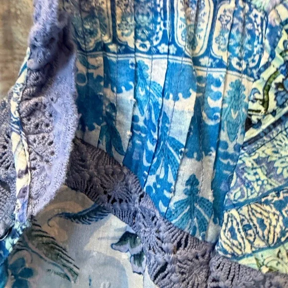 Hale Bob Women's Blue and White Patterned Blouse - Picture 4 of 5